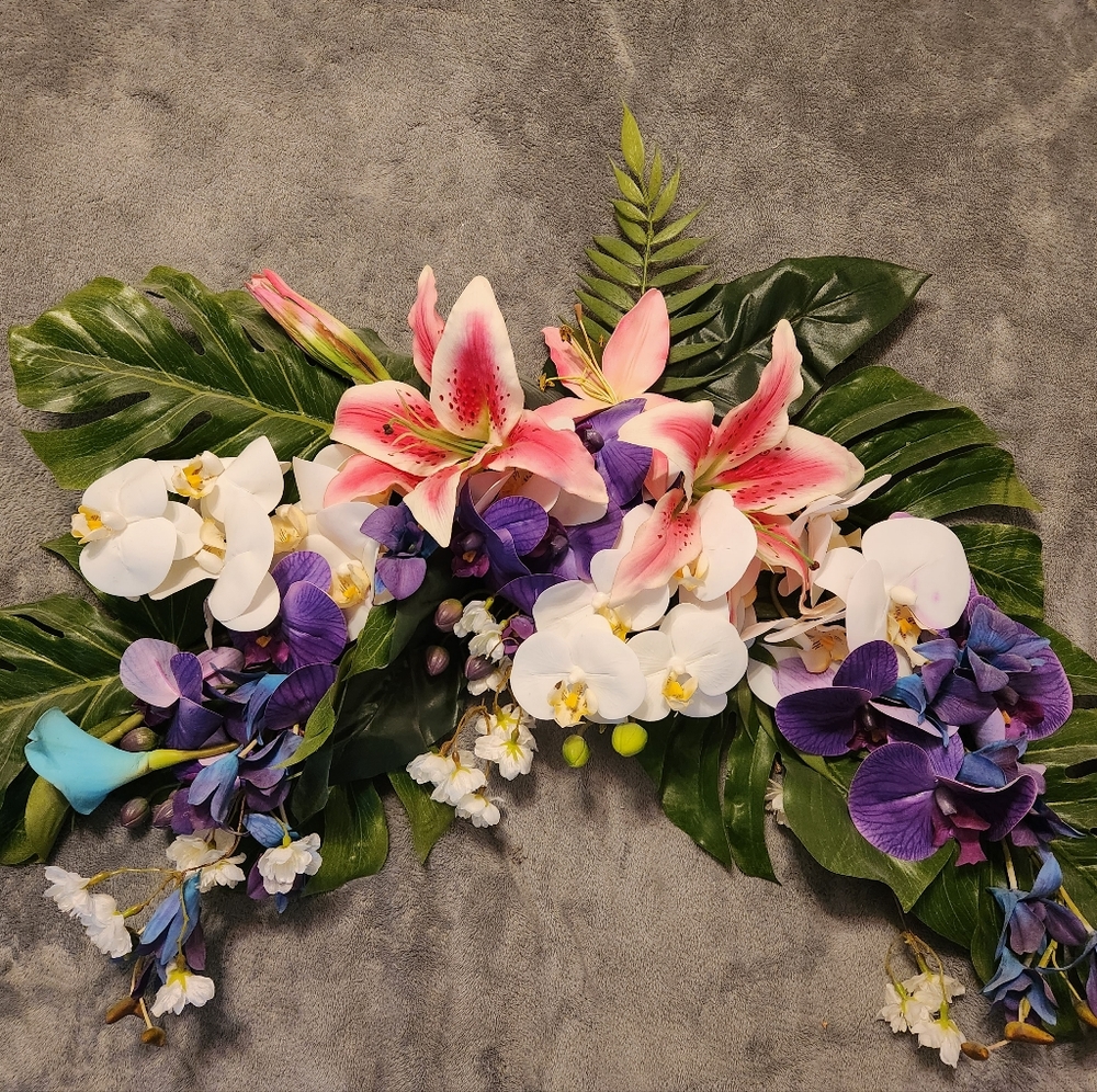 Artificial floral swag